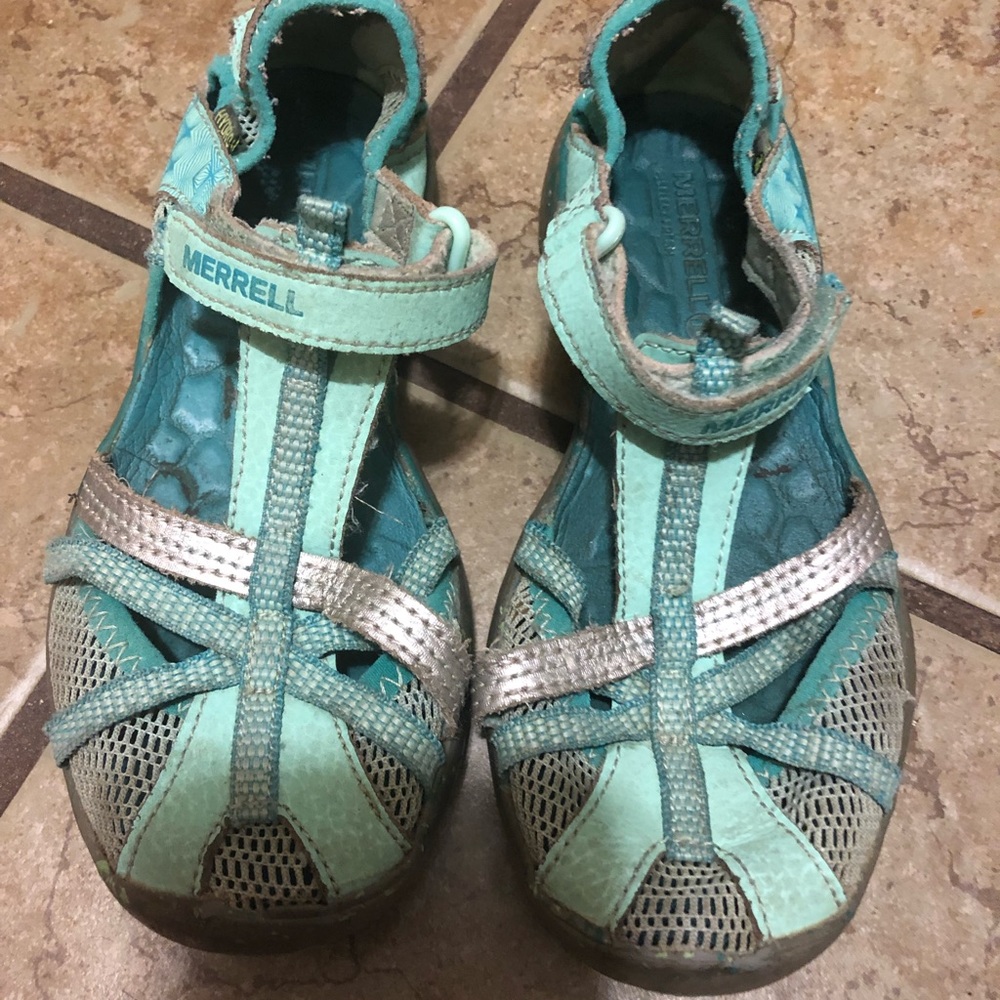 Merrell walking shoes. SZ 12 kids. 2 items for $10